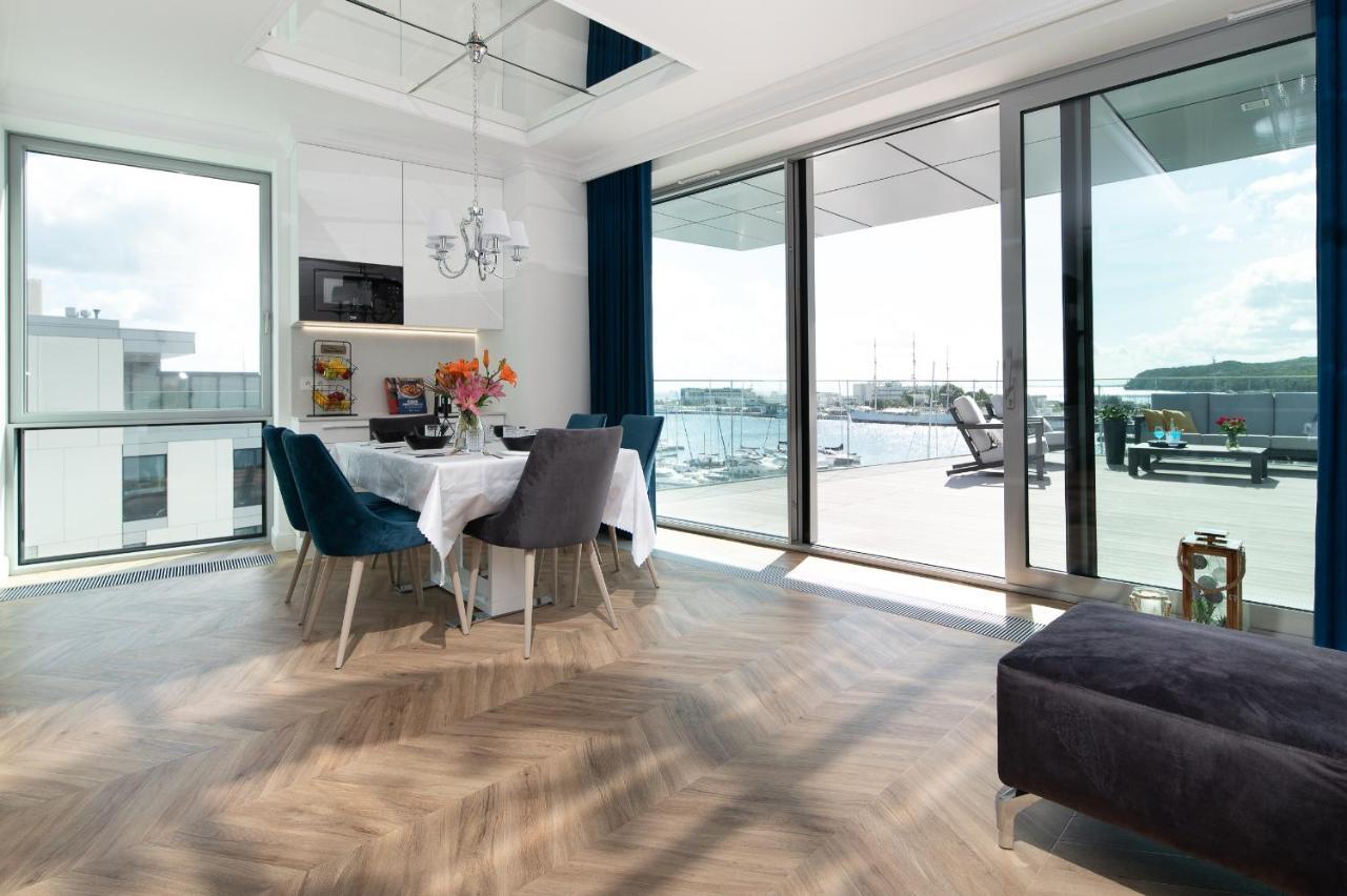 Yacht Park Premium Apartment Sea View กดิเนีย ภายนอก รูปภาพ