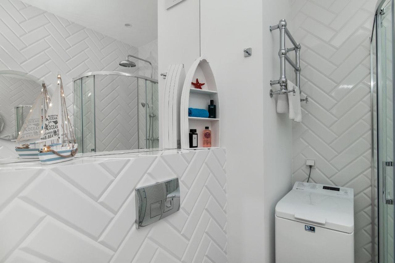 Yacht Park Premium Apartment Sea View กดิเนีย ภายนอก รูปภาพ