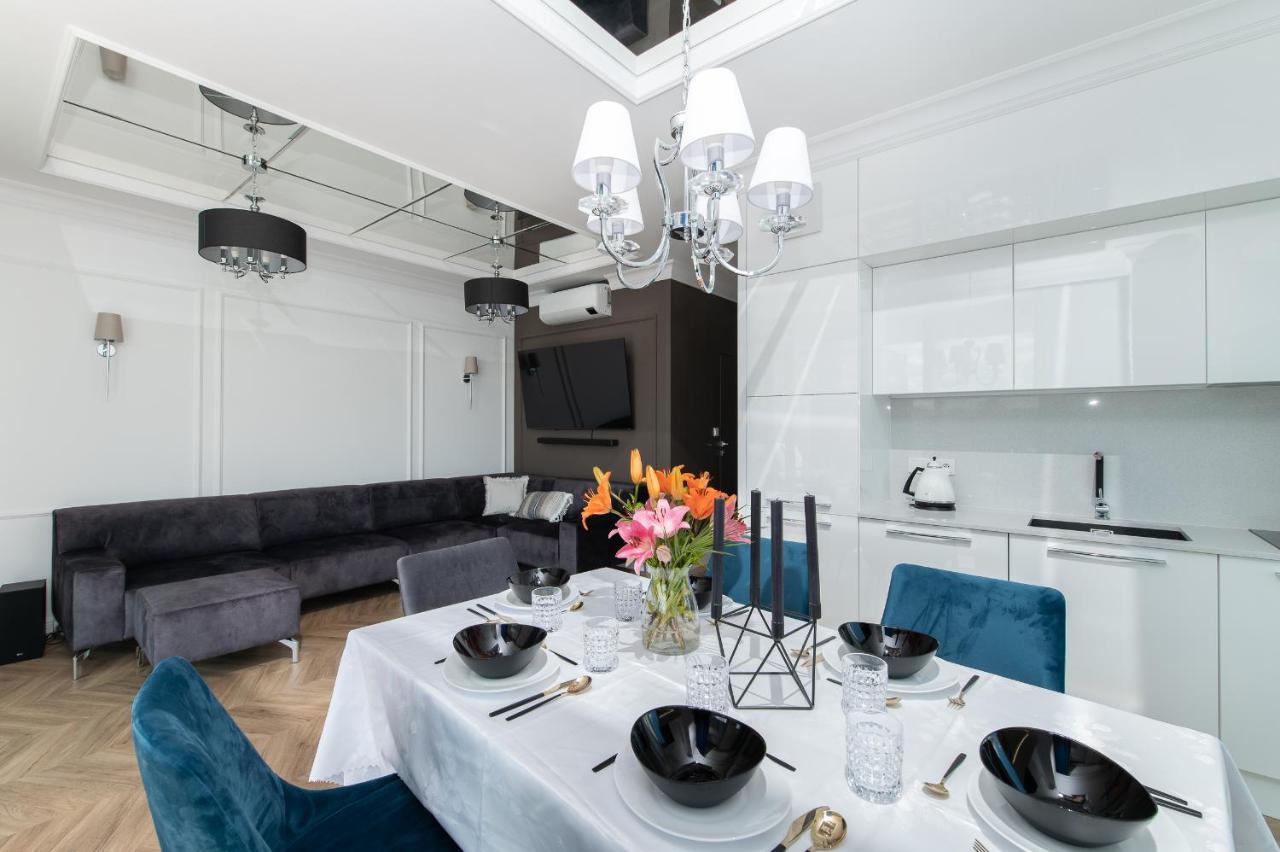 Yacht Park Premium Apartment Sea View กดิเนีย ภายนอก รูปภาพ
